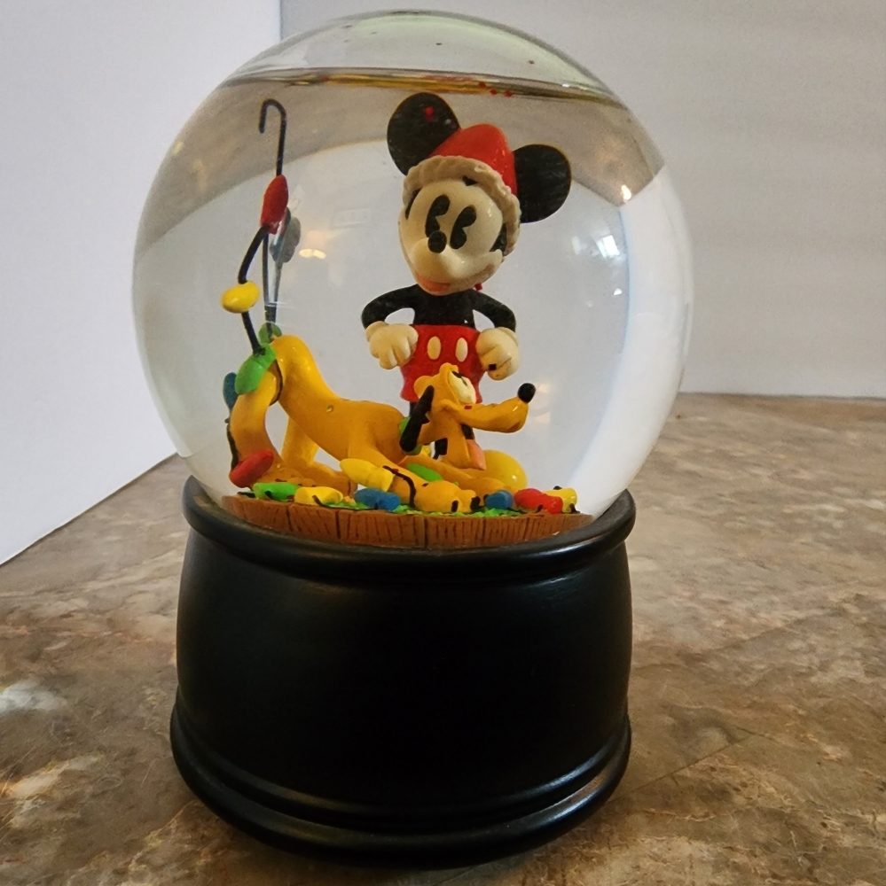 Enesco Disney Mickey Mouse and Pluto Snowglobe. Plays 'deck the halls'